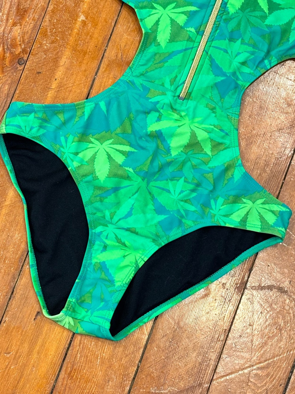 BodyRage Unique Cutout One-Piece Swimsuit Size M - Picture 4 of 9